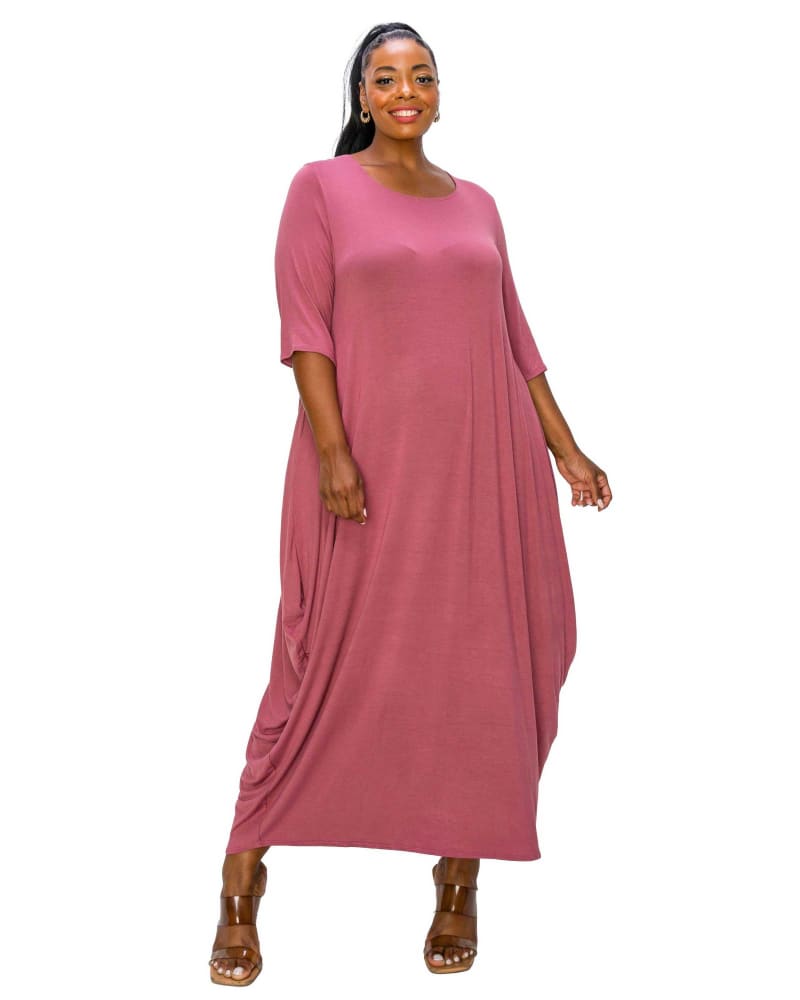 Front of a model wearing a size 4X Evelyn Bubble Hem Pocket Dress in Mauve Dk by L I V D. | dia_product_style_image_id:363726